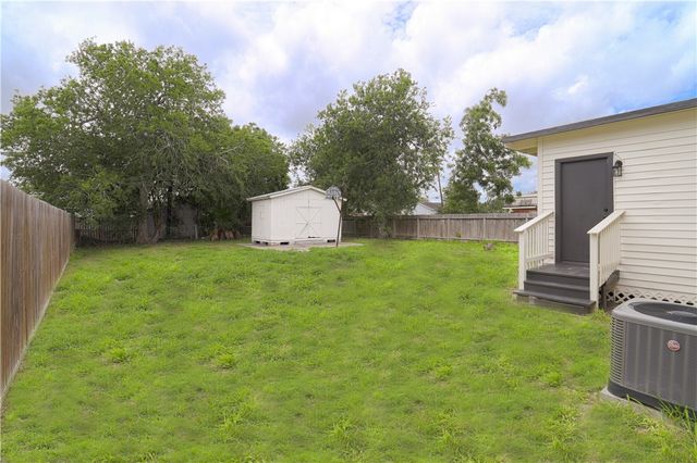 3625 Harris Dr, Corpus Christi, TX 78411