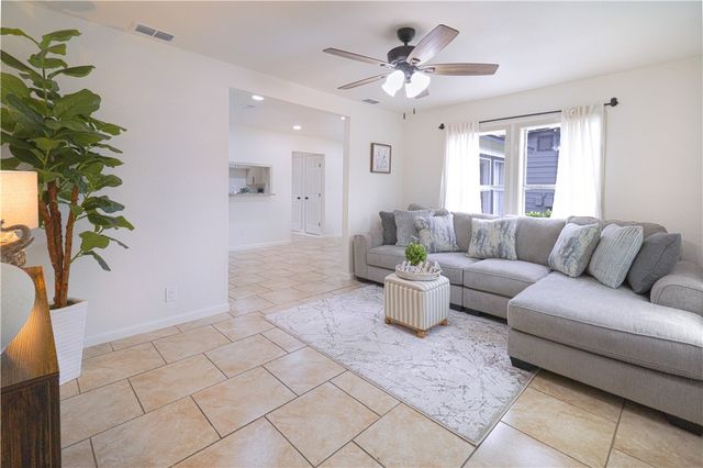3625 Harris Dr, Corpus Christi, TX 78411