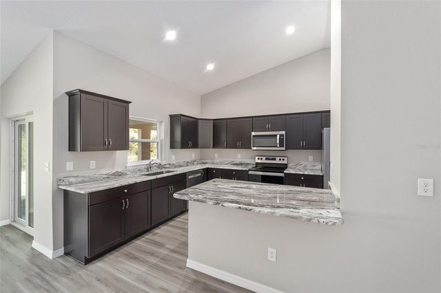 8121 SW 202ND TERRACE, Dunnellon, FL 34431