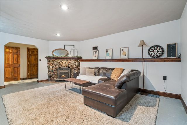 1177 10th Street, Marion, IA 52302