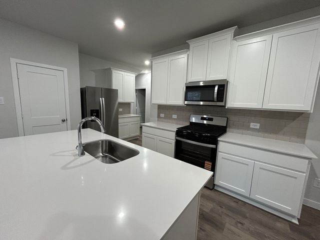 7914 Alset Drive, Magnolia, TX 77354