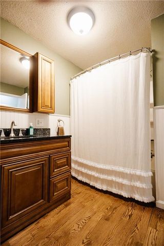 4709 Brookwood Terrace, St Joseph, MO 64506