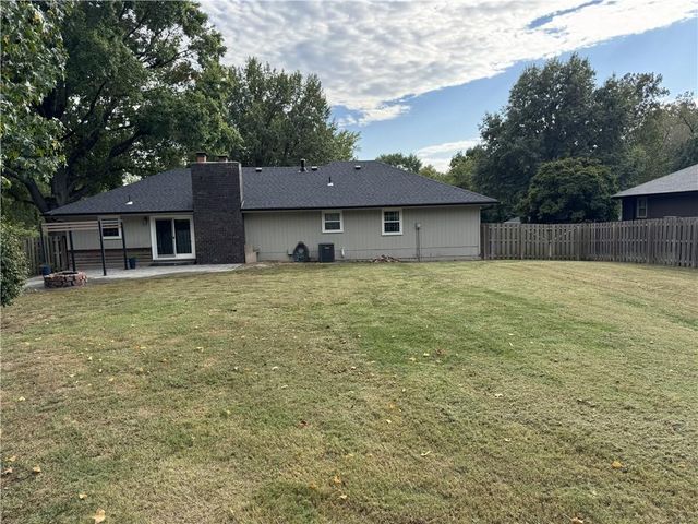 4709 Brookwood Terrace, St Joseph, MO 64506