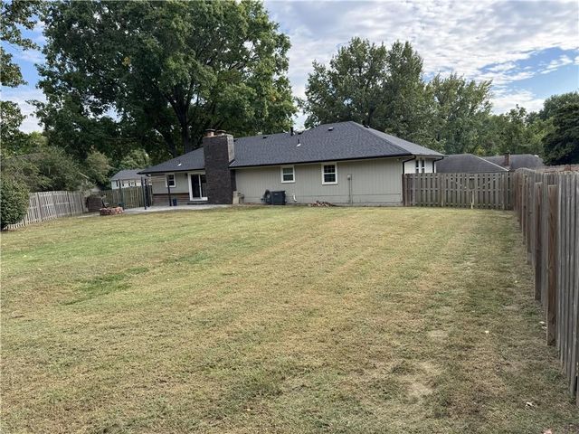 4709 Brookwood Terrace, St Joseph, MO 64506