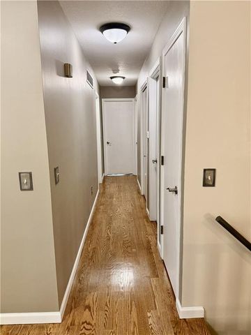 4709 Brookwood Terrace, St Joseph, MO 64506