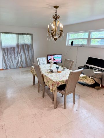 3916 Adams Street, Hollywood, FL 33021