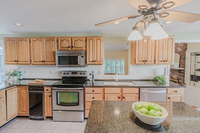 7 Tina Rd, Milford, MA 01757