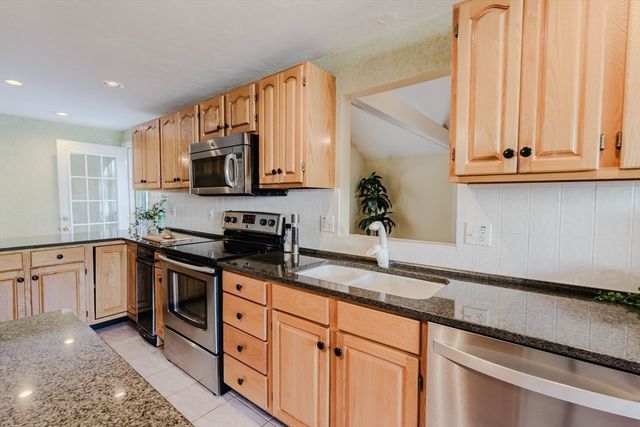 7 Tina Rd, Milford, MA 01757
