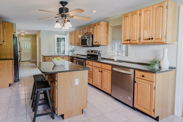7 Tina Rd, Milford, MA 01757