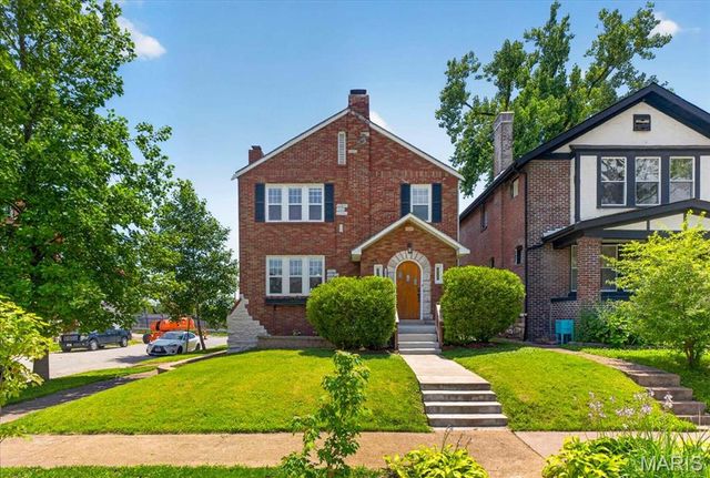 5800 Pershing Avenue, St Louis, MO 63112
