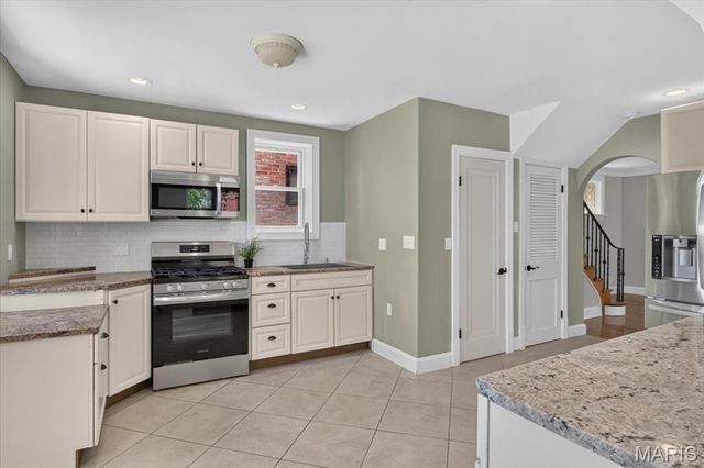 5800 Pershing Avenue, St Louis, MO 63112