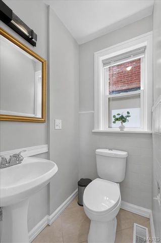 5800 Pershing Avenue, St Louis, MO 63112