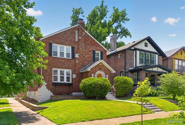 5800 Pershing Avenue, St Louis, MO 63112