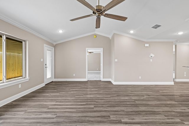 1623 Big Bend, Longview, TX 75605