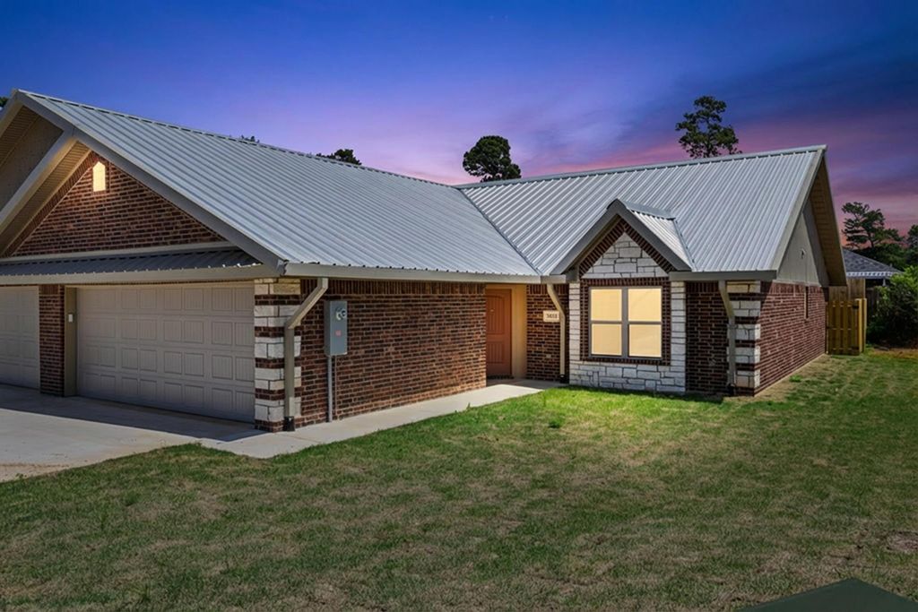 1623 Big Bend, Longview, TX 75605