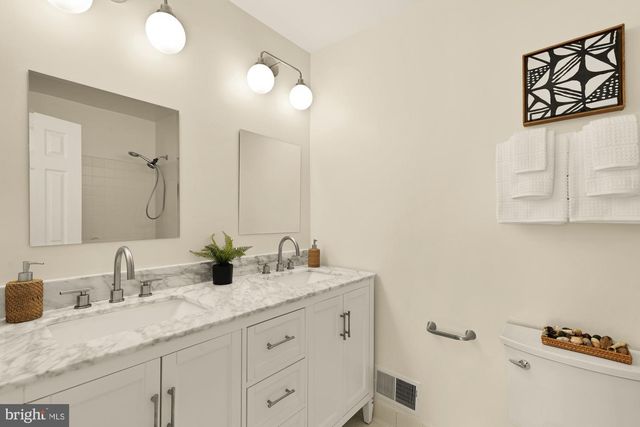 4629 4TH RD N, Arlington, VA 22203