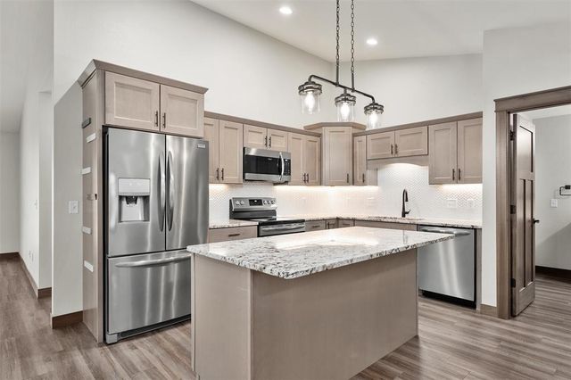 938 Jeffers Ridge, Eau Claire, WI 54703