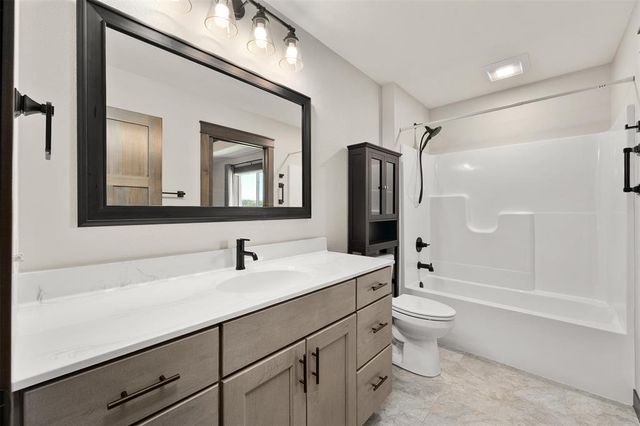 938 Jeffers Ridge, Eau Claire, WI 54703