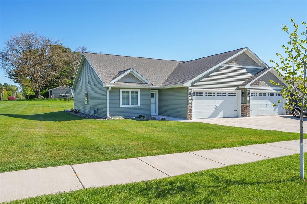 938 Jeffers Ridge, Eau Claire, WI 54703