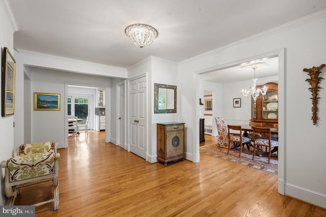 210 FALCON RIDGE RD, Great Falls, VA 22066