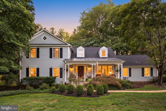 210 FALCON RIDGE RD, Great Falls, VA 22066