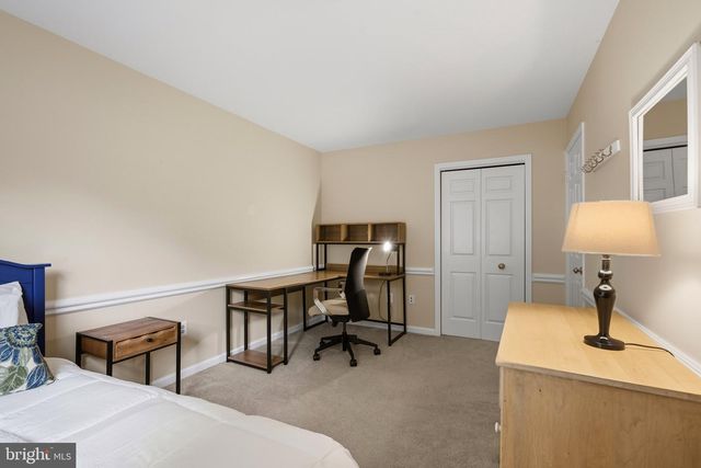 210 FALCON RIDGE RD, Great Falls, VA 22066