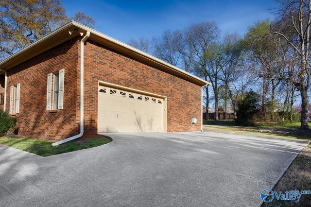 105 Oakhurst Drive, Madison, AL 35758