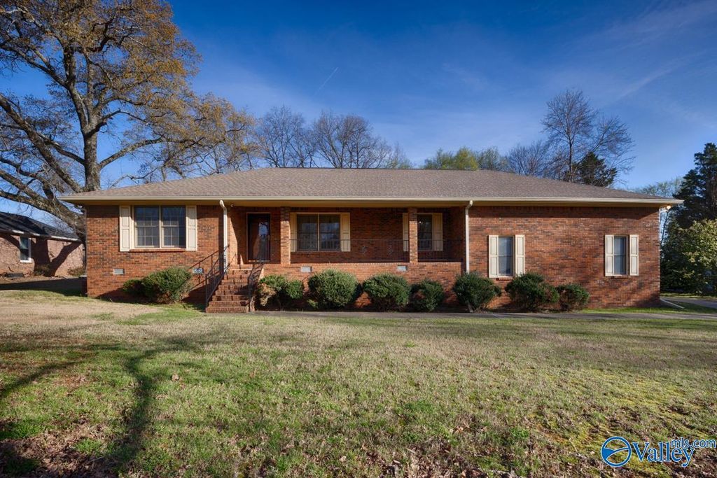 105 Oakhurst Drive, Madison, AL 35758