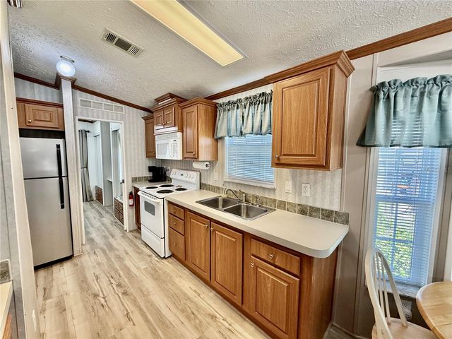 3012 NE 104TH AVENUE, Silver Springs, FL 34488