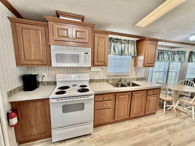 3012 NE 104TH AVENUE, Silver Springs, FL 34488
