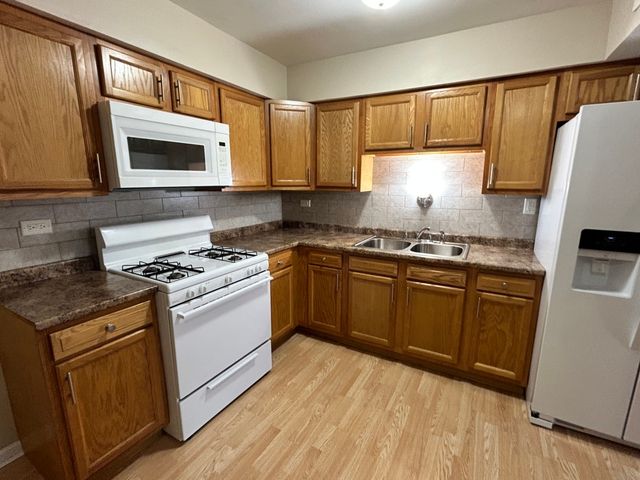 6616 104th Place 5, Chicago Ridge, IL 60415