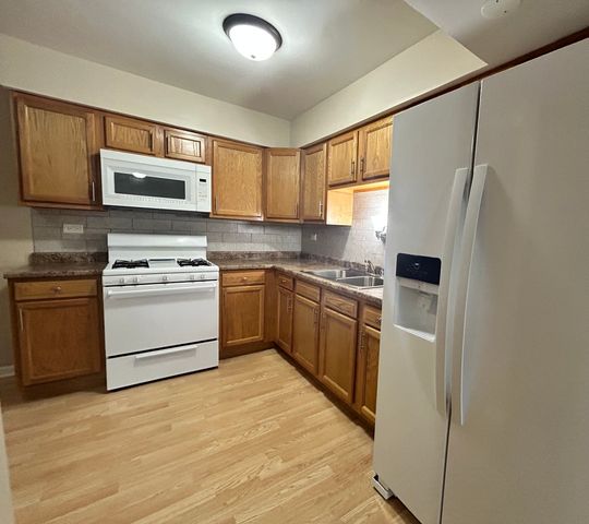 6616 104th Place 5, Chicago Ridge, IL 60415