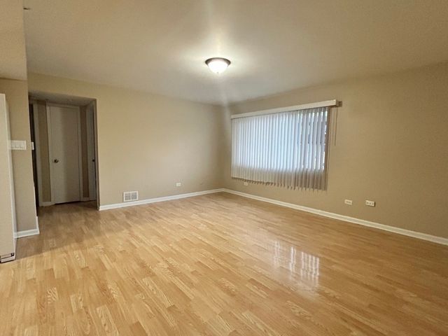 6616 104th Place 5, Chicago Ridge, IL 60415