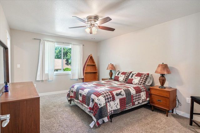 1023 Lincoln STREET, Onalaska, WI 54650
