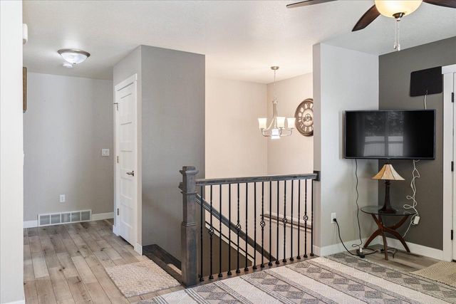 1023 Lincoln STREET, Onalaska, WI 54650