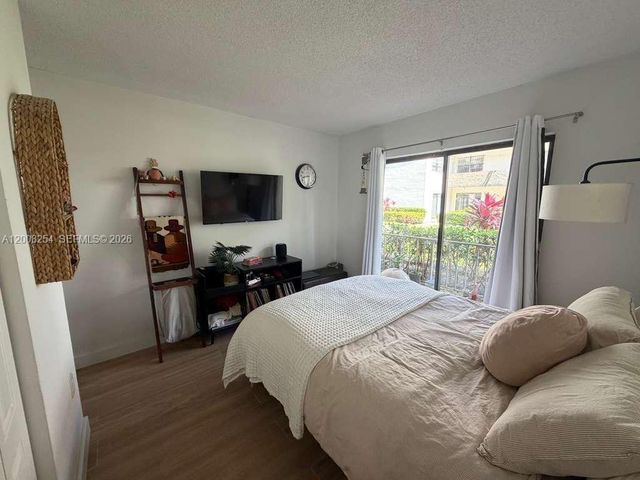 9020 NE 8th Avenue 1D, Miami Shores, FL 33138