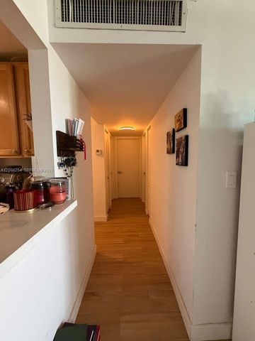 9020 NE 8th Avenue 1D, Miami Shores, FL 33138
