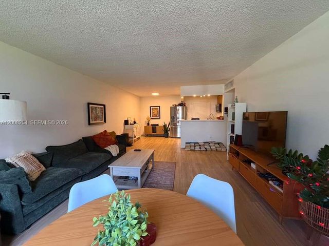 9020 NE 8th Avenue 1D, Miami Shores, FL 33138