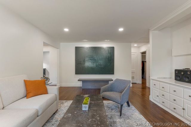 4907 S Boston Avenue, Tulsa, OK 74105