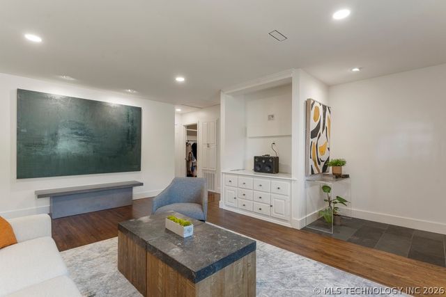 4907 S Boston Avenue, Tulsa, OK 74105