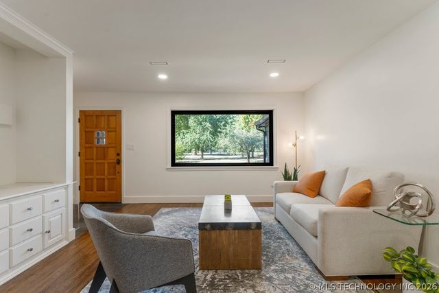 4907 S Boston Avenue, Tulsa, OK 74105