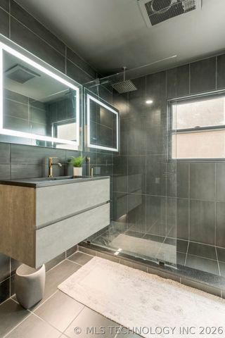 4907 S Boston Avenue, Tulsa, OK 74105