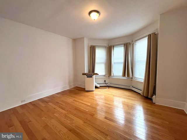 4821 RIDGE AVE, Philadelphia, PA 19129
