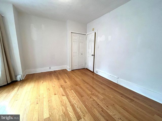 4821 RIDGE AVE, Philadelphia, PA 19129