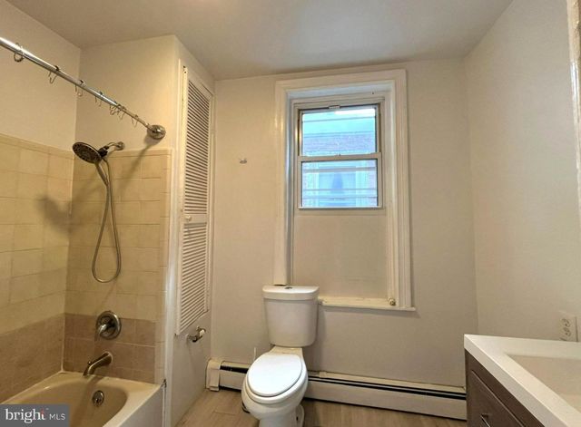 4821 RIDGE AVE, Philadelphia, PA 19129