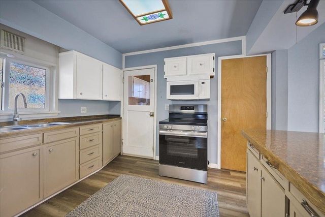2514 N HAMILTON St, Spokane, WA 99207