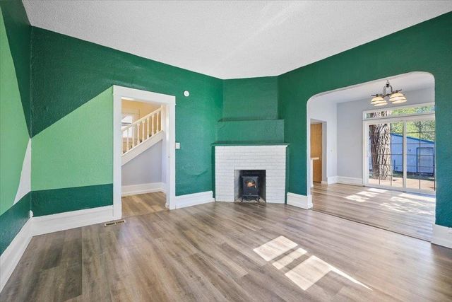 2514 N HAMILTON St, Spokane, WA 99207