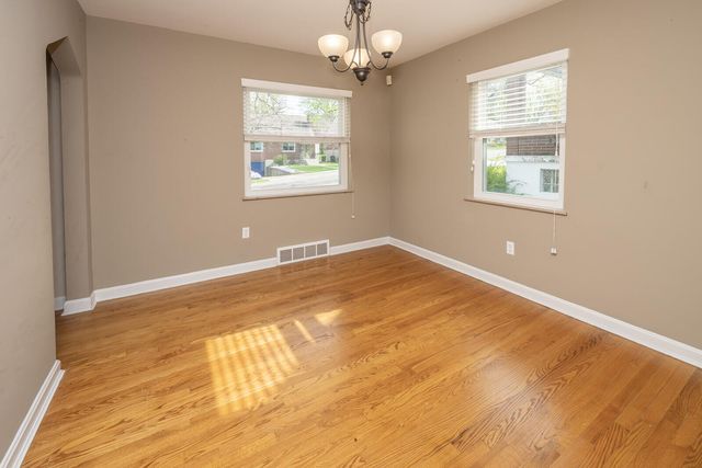 1604 E Henry Clay Avenue, Fort Wright, KY 41011