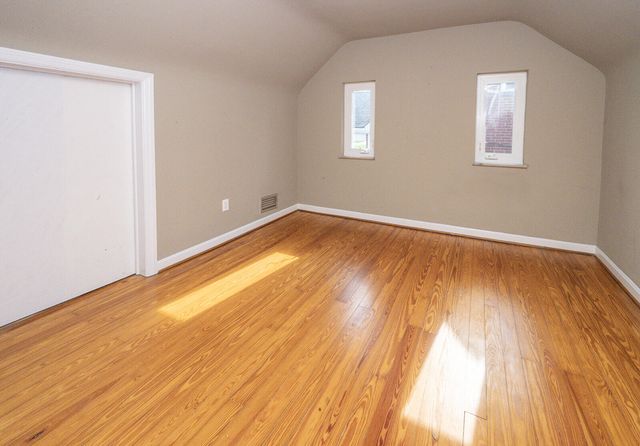 1604 E Henry Clay Avenue, Fort Wright, KY 41011