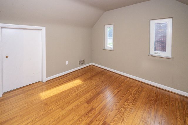 1604 E Henry Clay Avenue, Fort Wright, KY 41011